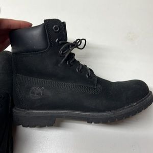 Black timberlands size 6.5